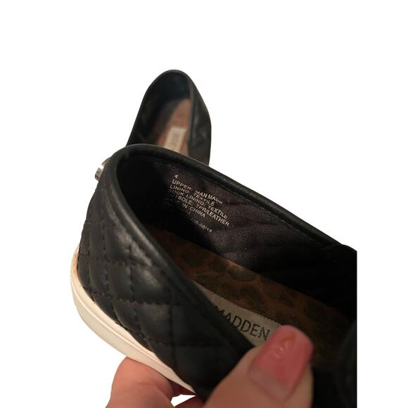 Steve Madden women’s Sz 4 Ecentriq quilted Slide on Black loafers - Picture 6 of 6